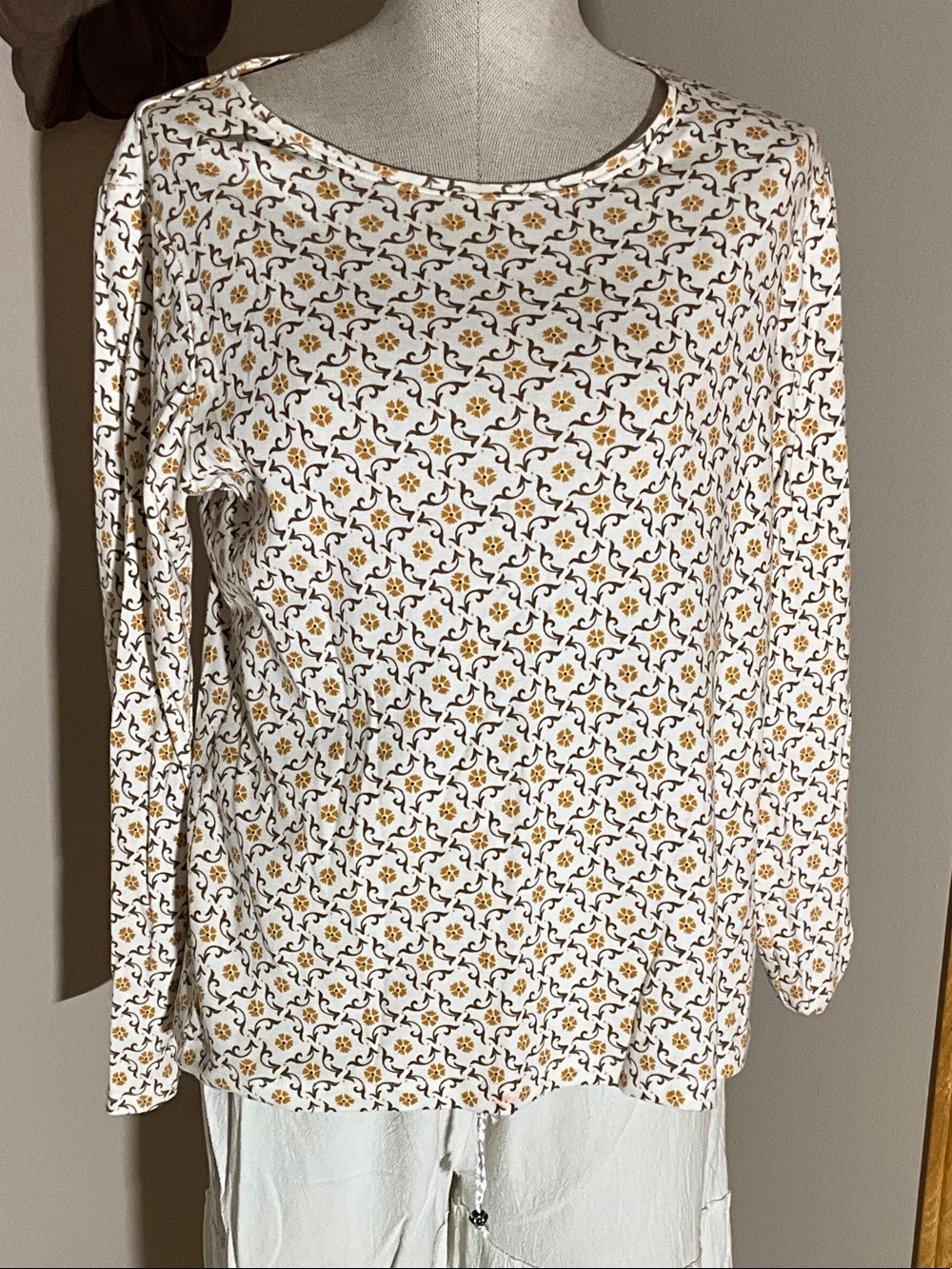 croft & barrow White Long-Sleeve Top with Mustard Floral Motif